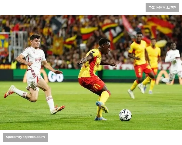 实时:马赛主场对阵洛里昂,上半场补时阶段VAR介入取消主队点球 实时:马赛主场对阵洛里昂,上半场补时阶段VAR介入取消主队点球